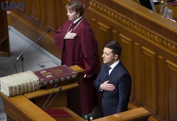 zelenskiy-prisyagnuv-ukrayinskomu-narodovi-yaki-povnovazhennya-otrimav-prezident