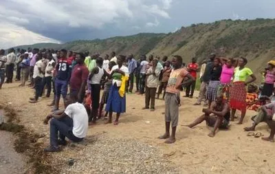 Опрокидывание лодки в Уганде: число жертв возросло до девяти