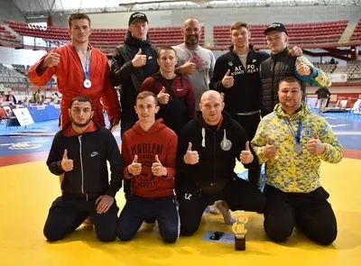 Украинские самбисты завоевали 20 медалей на чемпионате Европы