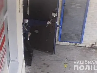 Пограбування банку на Полтавщині інсценували – поліція