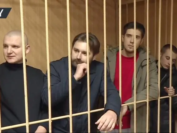Мосміськсуд визнав законним продовження арешту 4 українським морякам
