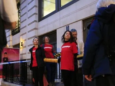 Экоактивисты заблокировали главный офис нефтегазовой корпорации в Лондоне