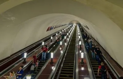 Станцию метро "Арсенальная" закрыли на вход
