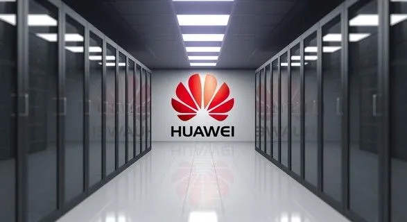 Засновник Huawei заявив, що дії США не вплинуть на програму розвитку мереж 5G