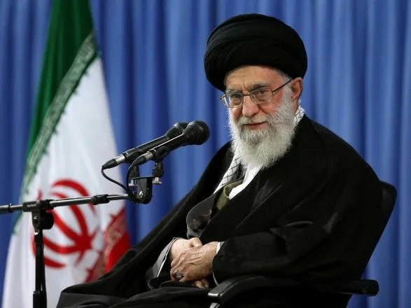ayatolla-iranu-rozkritikuvav-diyi-roukhani-i-zarifa-po-yaderniy-ugodi