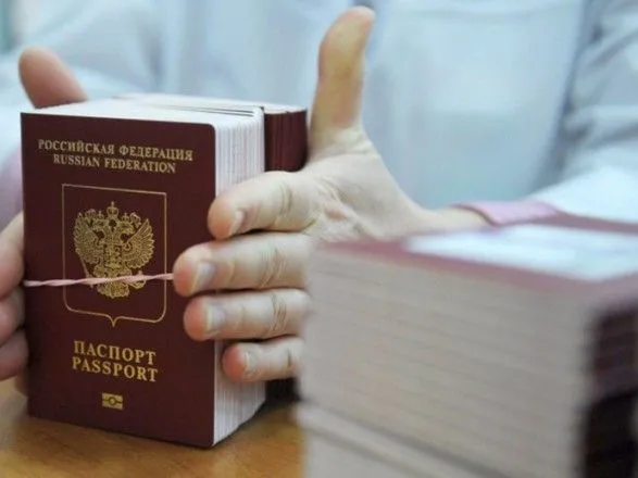 rosiya-vidaye-pasporti-na-donbasi-z-metoyu-posilennya-movi-ultimatumiv-z-ukrayinoyu-diplomat