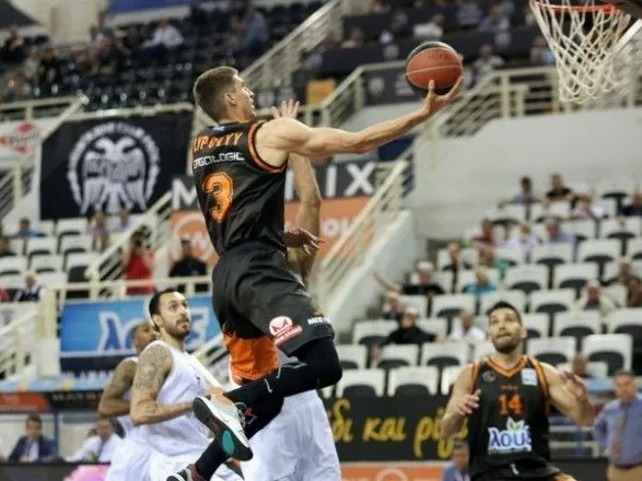 Баскетболист сборной Украины вышел в полуфинал чемпионата Греции