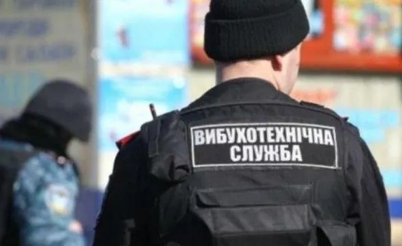 u-lvovi-politsiya-shukaye-vibukhivku-na-13-obyektakh