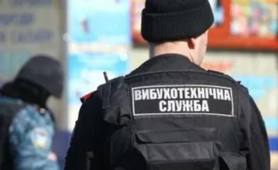 Во Львове полиция ищет взрывчатку на 13 объектах