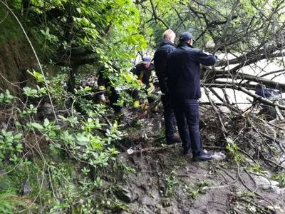 На Закарпатье нашли тело мальчика, который вчера упал в реку