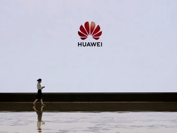 Huawei виключили з асоціації SD: компанія не зможе використовувати карти пам'яті SD в смартфонах