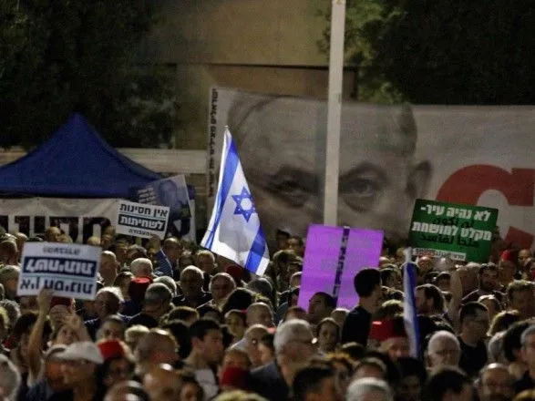 Тысячи израильтян выступили против предоставления Нетаньяху иммунитета