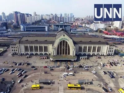 У Києві через "замінування" залізничного вокзалу евакуювали 1,3 тис. людей