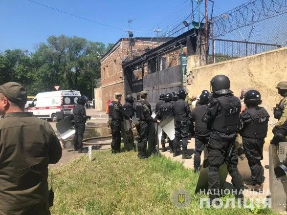 Поліція: бунт в одеській колонії розпочали за вказівкою "злодіїв у законі"