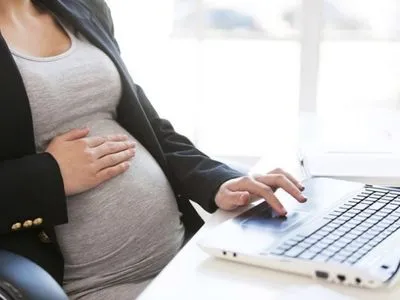 Рада отклонила закон о сокращении рабочего дня для беременных
