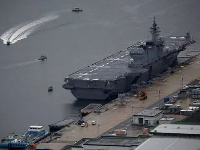 Трамп и Абэ посетили один из крупнейших японских боевых кораблей