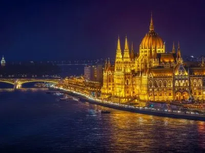 В Будапеште на Дунае опрокинулся прогулочный катер, есть жертвы и пропавшие без вести