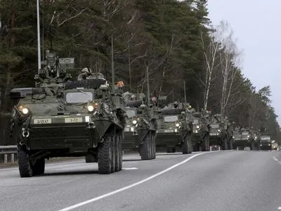 Из Германии в Венгрию и Румынию направляется большой конвой армии США