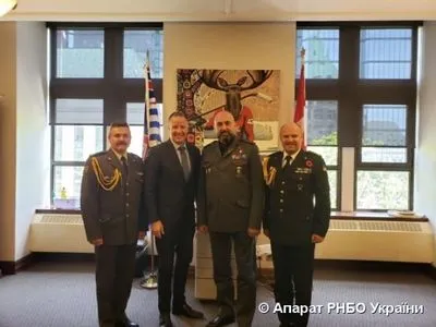 Кривонос в Канаде обсудил сотрудничество в сфере безопасности и обороны