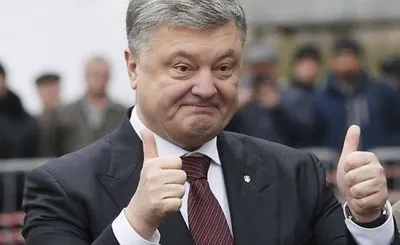 Порошенко отримав членський квиток партії "Європейська солідарність"