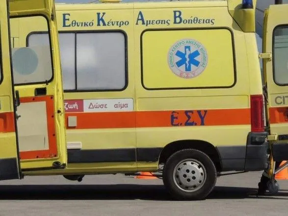 Поліцейський автобус з ув'язненими перекинувся в Греції