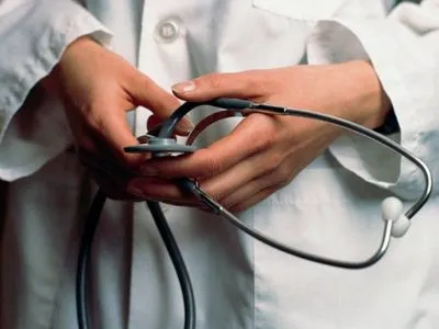 В коммунальных медучреждениях Закарпатья не хватает более 300 врачей