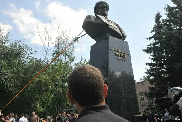 Інститут нацпам'яті про знесення пам'ятника Жукову: правової колізії немає