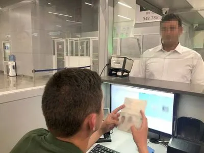 Иностранец пытался попасть в Украину по "липовому" паспорту