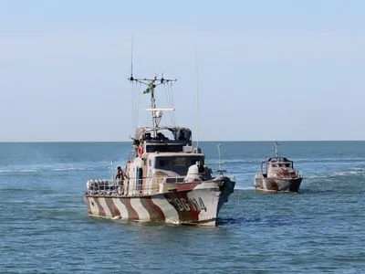 В Азовском море пограничники устроили погоню за нарушителями