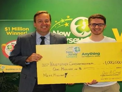 В Америке студент колледжа выиграл 1 млн долл. в лотерею