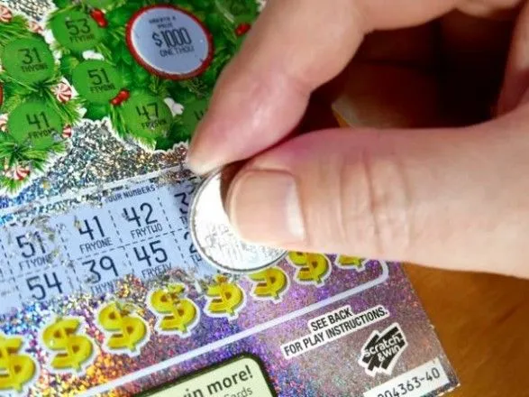 Американець виграв у скретч-лотерею двічі за день