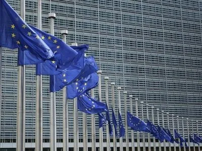 Еврокомиссия рекомендовала начать дисциплинарную процедуру против Италии