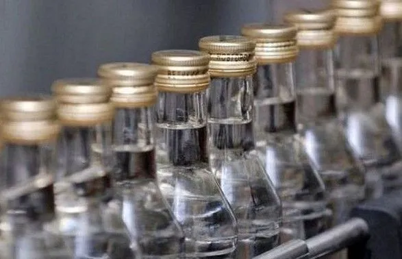 Каждый третий спиртзавод в Украине производит контрафакт - юрист