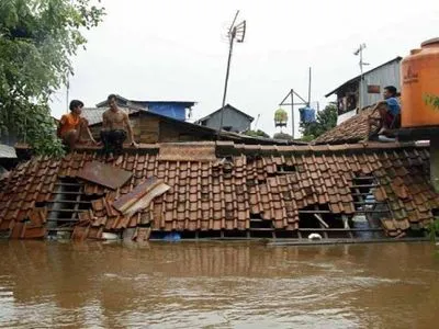 Понад 1 тисяча людей була евакуйована в Малайзії через сильні повені
