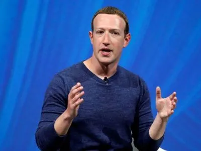 Большинство инвесторов Facebook хотят отставки Цукерберга