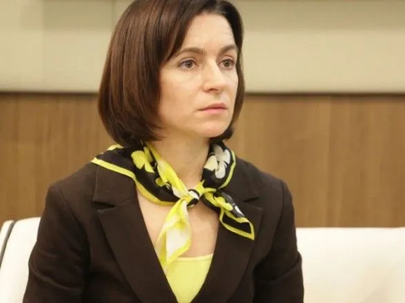 Додон назначил Санду премьером после решения КС о роспуске молдавского парламента