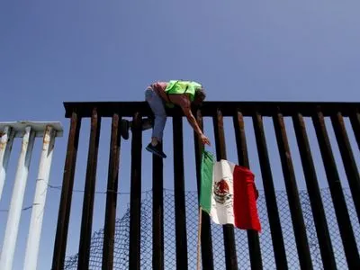 Президент Мексики привітав досягнення угоди з США по міграції
