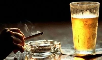 В Україні подорожчали алкоголь та сигарети