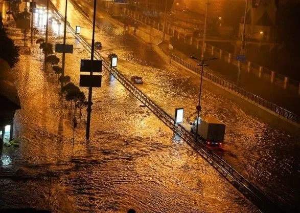 У Києві та області оголосили штормове попередження