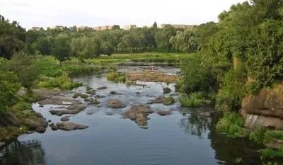 Загибелі водних біоресурсів у річці Рось в межах Київщини не виявлено