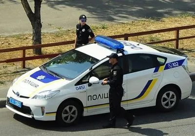 Во Львове полиция проверяет информацию о заминировании более десяти объектов
