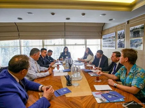 Аваков представил делегации Atlantic Council стратегию деоккупации Донбасса