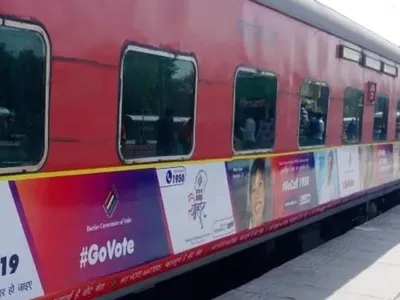 Четыре человека умерли в поезде в Индии из-за жары