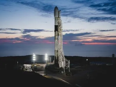 SpaceX успішно запустила ракету Falcon 9 із трьома супутниками
