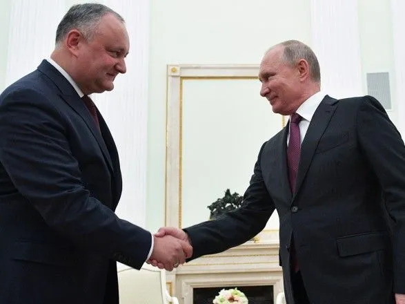 Путін порівняв Молдову з Україною і висловив підтримку Додону