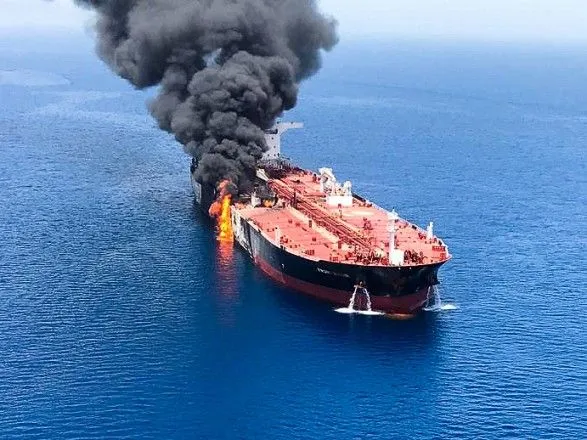 Иран отрицает причастность к атакам на танкеры в Оманском заливе