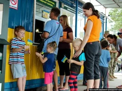 Крымчан, которые направляются на материковую Украину, будут спрашивать о цели поездки - МинВОТ