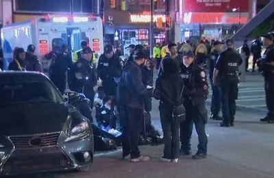 В Торонто во время парада произошла стрельба, по меньшей мере два пострадавших