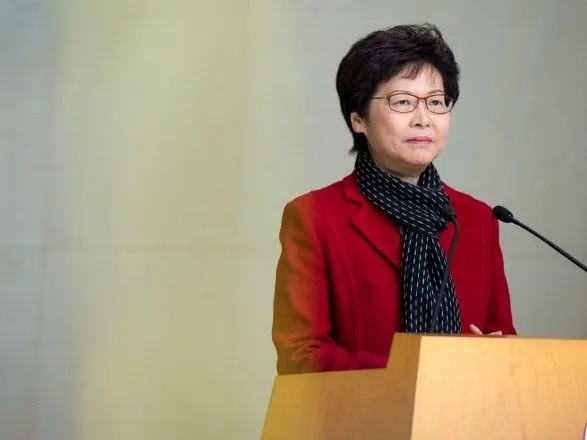 Глава правительства Гонконга отказалась уйти в отставку после массовых протестов