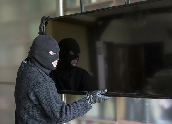 В Киевской области мужчину избили и украли у него телевизор